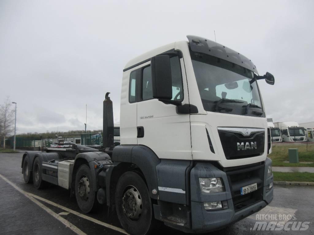 MAN TGS 32.400 Treileri ar āķi