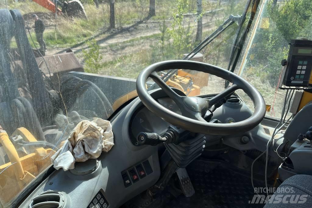 Volvo L 220 D Iekrāvēji uz riteņiem