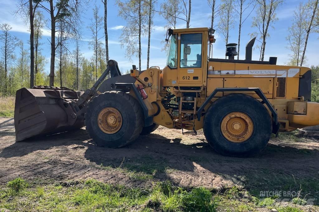 Volvo L 220 D Iekrāvēji uz riteņiem