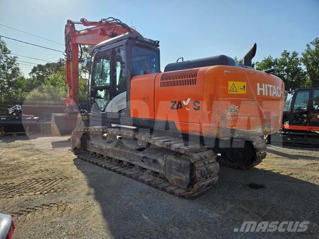 Hitachi ZX 210 LC Kāpurķēžu ekskavatori