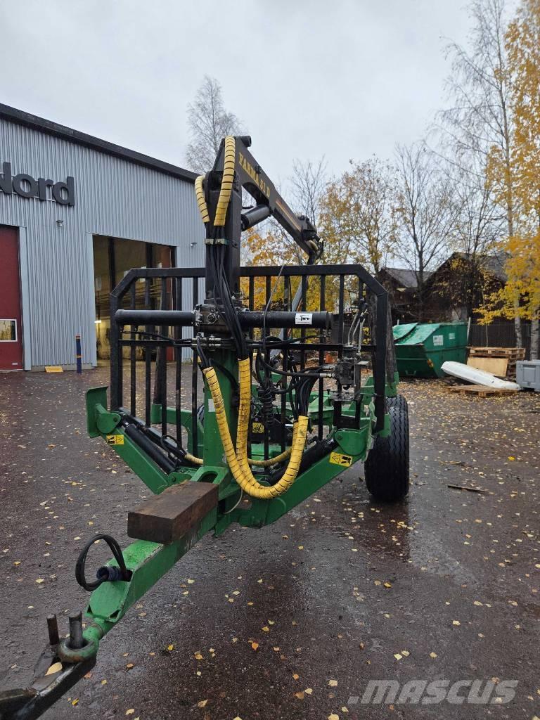 Farma 8T Meža piekabes