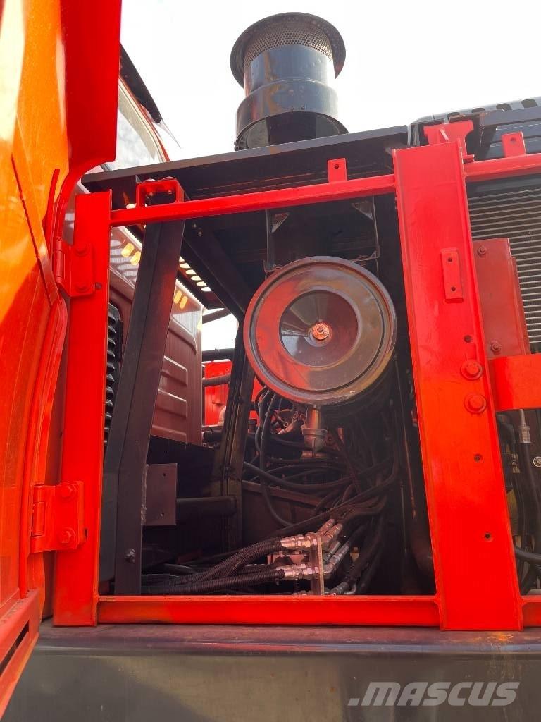 Doosan DX 225 LCA Kāpurķēžu ekskavatori