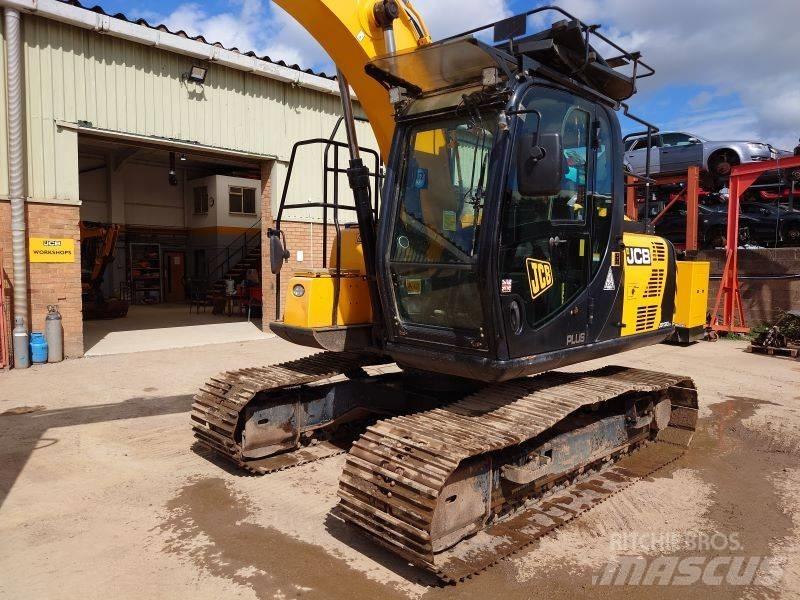 JCB JS130LC Plus+ Kāpurķēžu ekskavatori