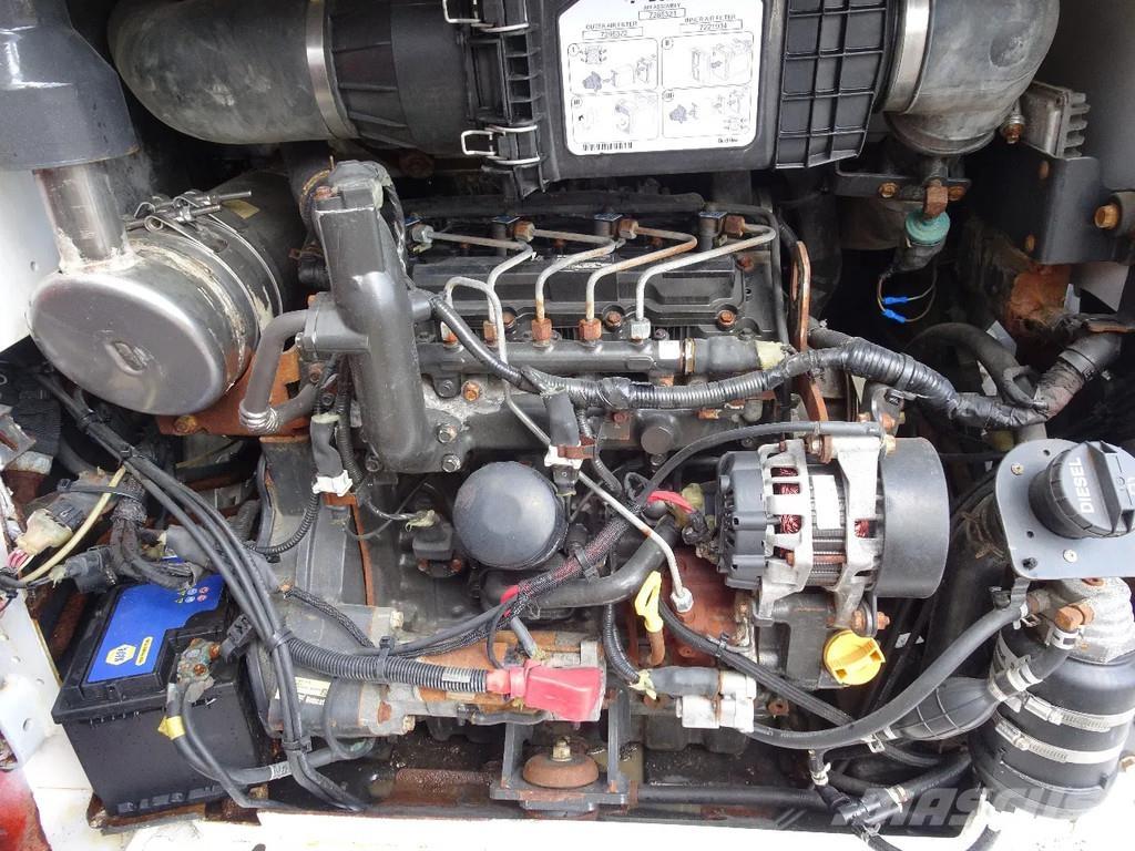 Bobcat S630 Lietoti riteņu kompaktiekrāvēji