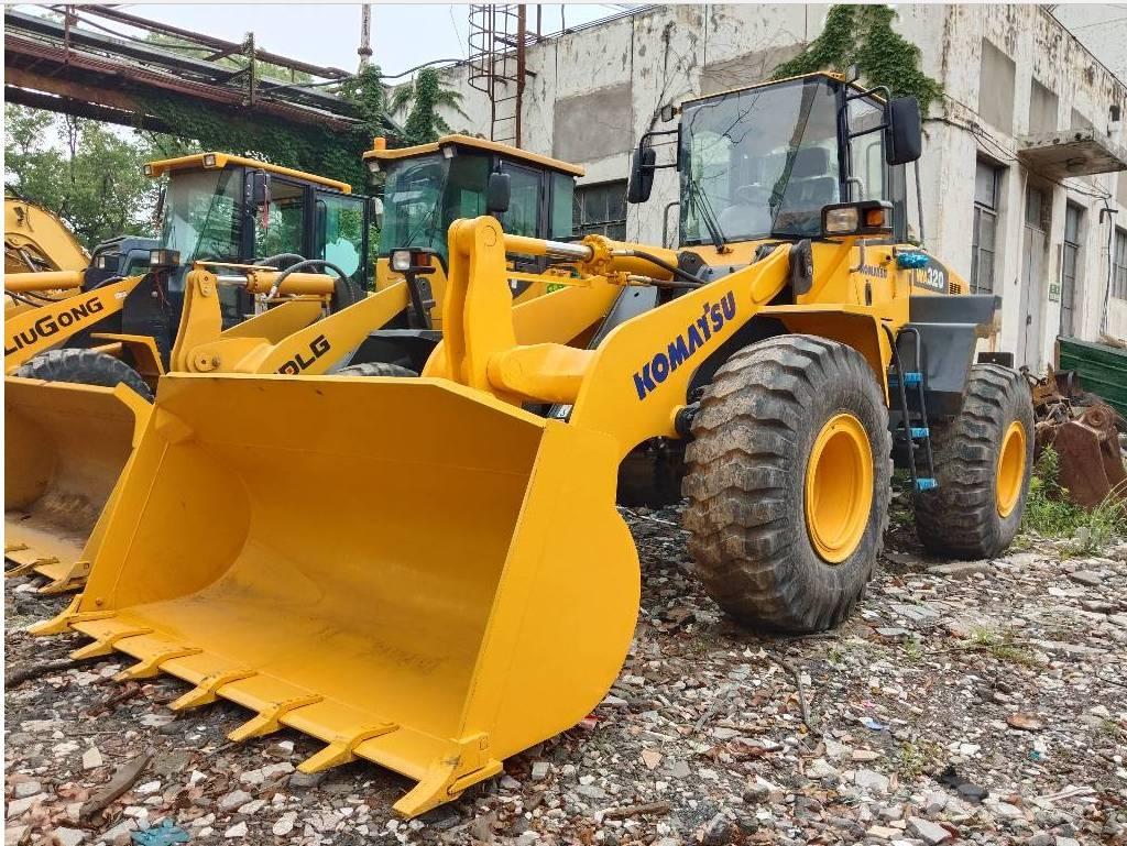 Komatsu WA 320-5 Iekrāvēji uz riteņiem