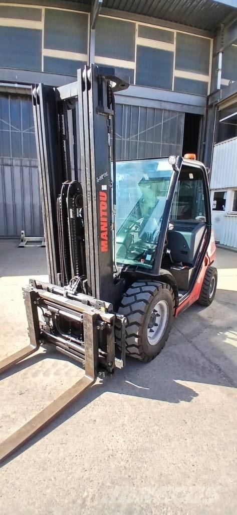Manitou MSI 30 D Tehnika ar dīzeļa dzinēju