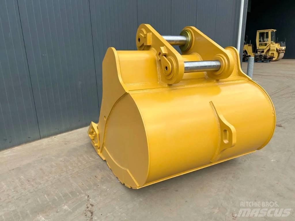 CAT 349D - UB Kausi