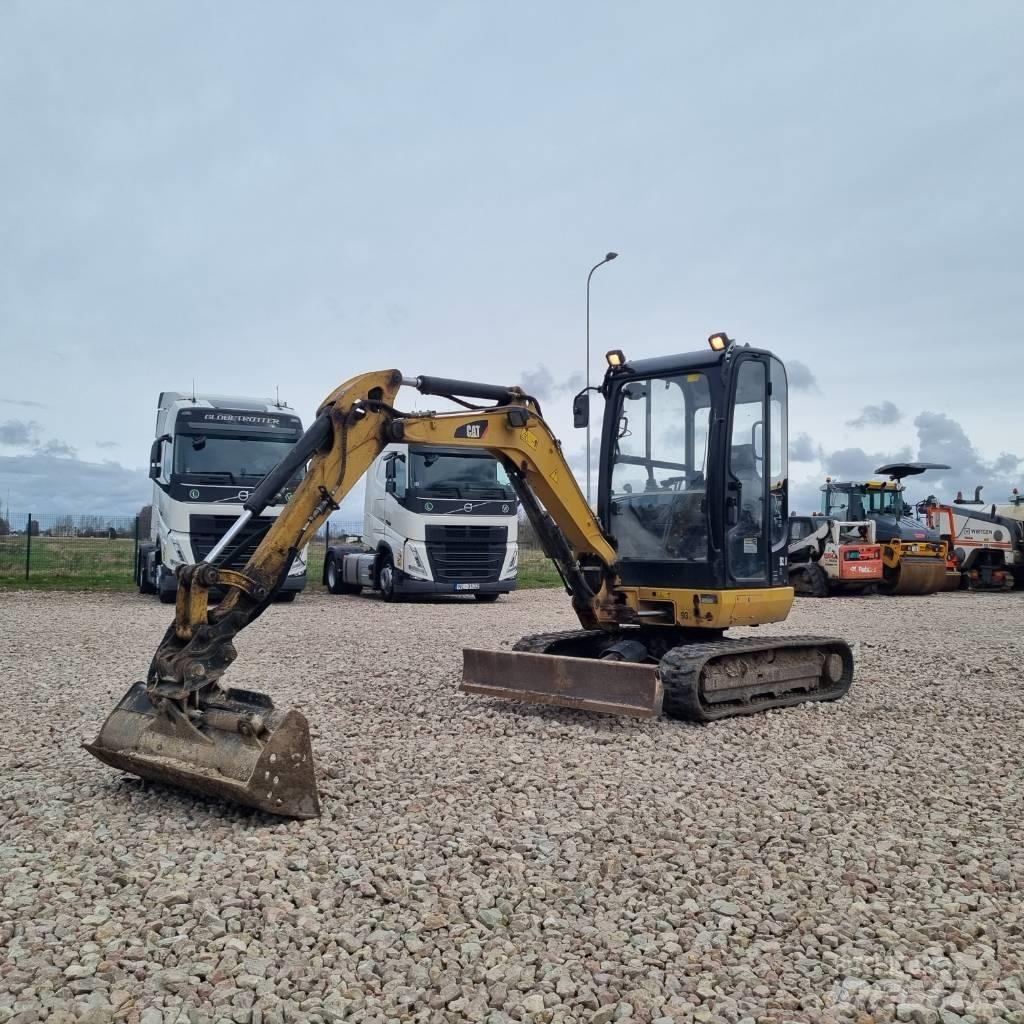 CAT 302.7 D CR Mini ekskavatori < 7 t
