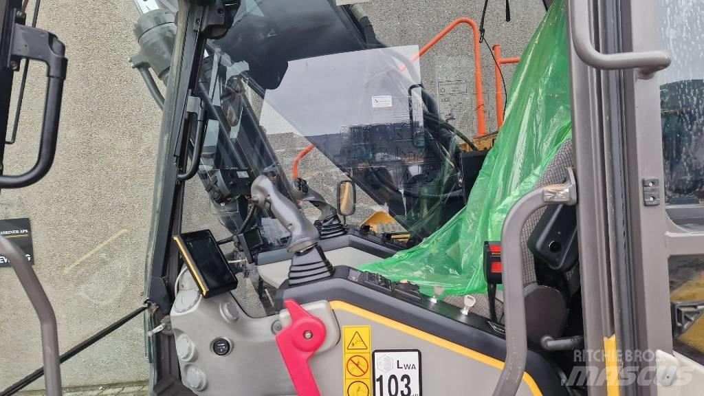 Volvo EC 250 EL Kāpurķēžu ekskavatori