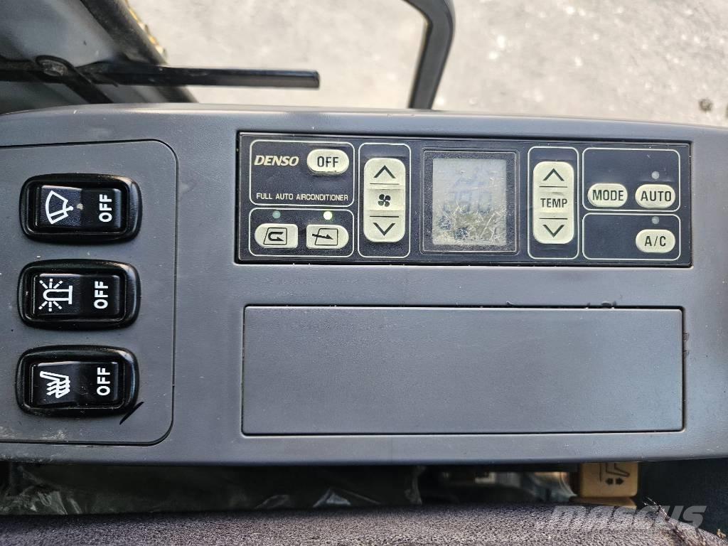 Komatsu PC 130-7K Kāpurķēžu ekskavatori