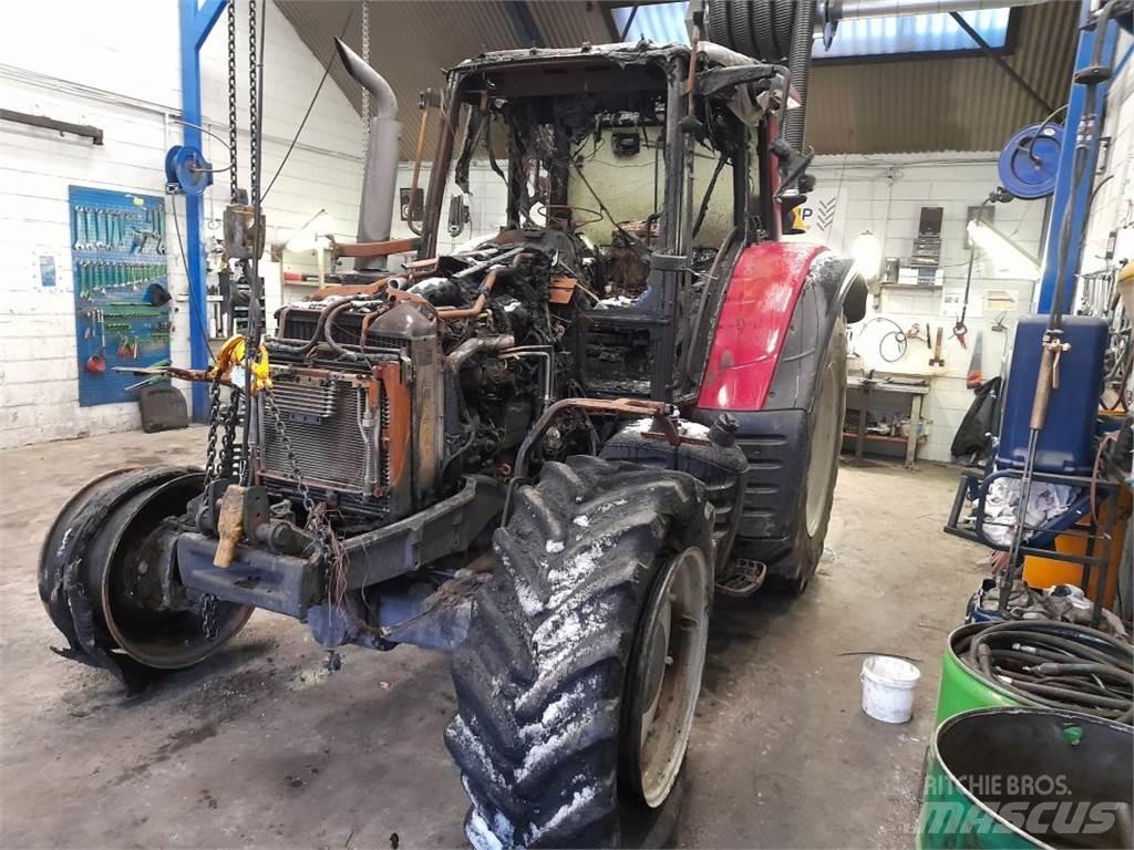 Valtra N163 Traktori