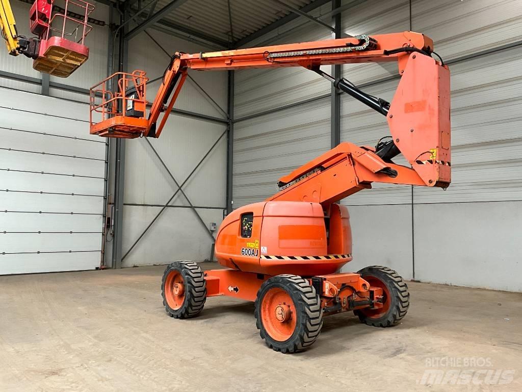JLG 600 AJ Strēles pacēlāji