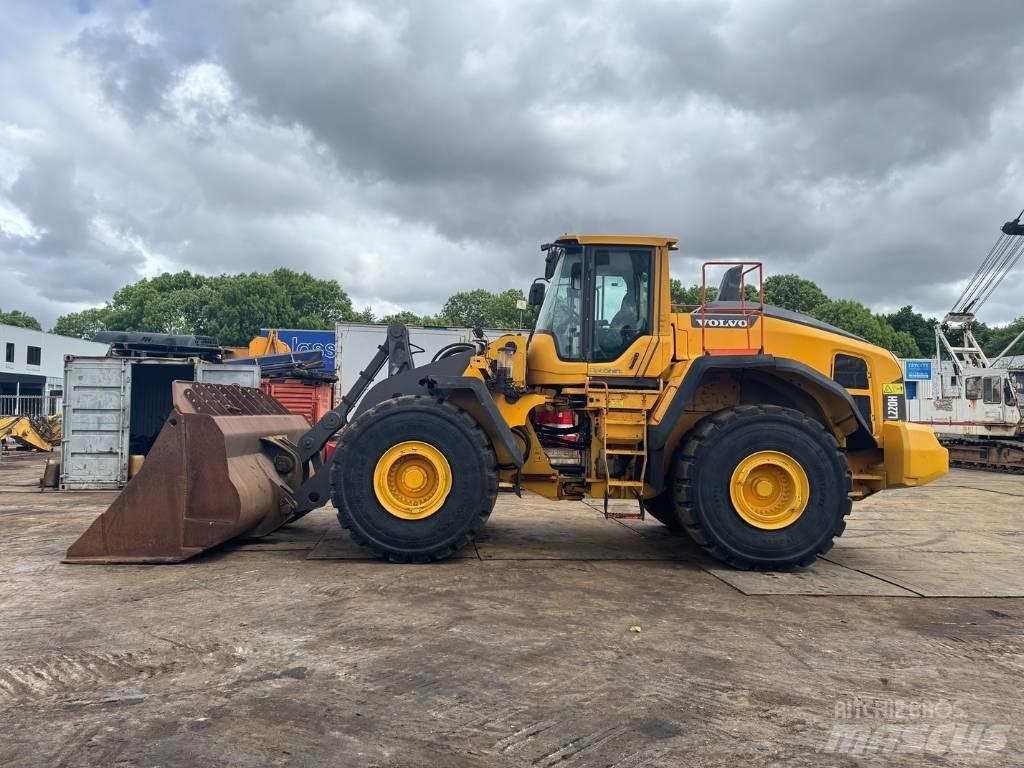 Volvo L 220 H Iekrāvēji uz riteņiem