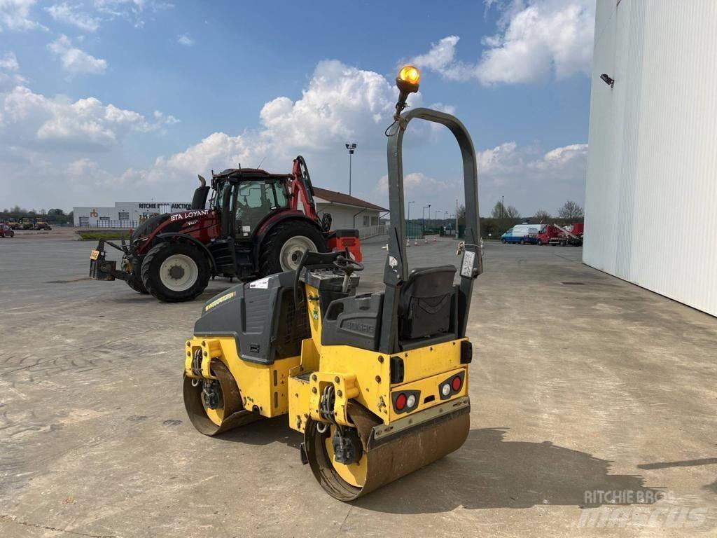 Bomag BW 100 AD M-5 Divvalču grunts veltņi
