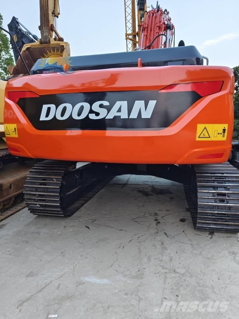 Doosan DX 300 LC Kāpurķēžu ekskavatori