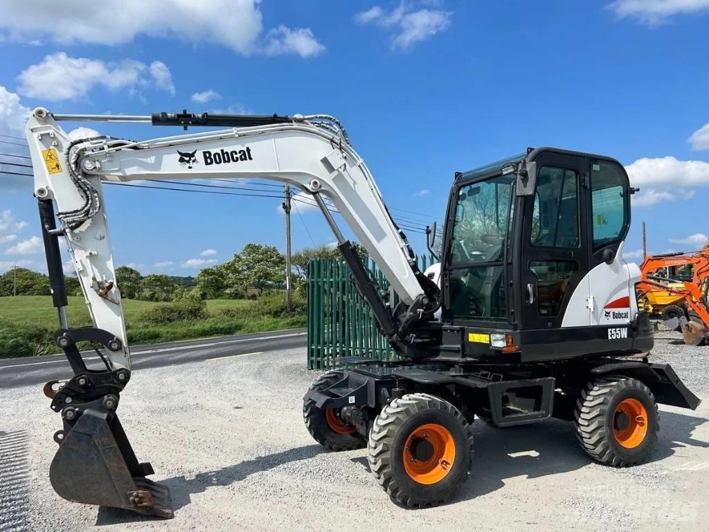 Bobcat E 55 W Ekskavatori uz riteņiem