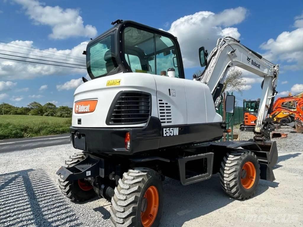 Bobcat E 55 W Ekskavatori uz riteņiem