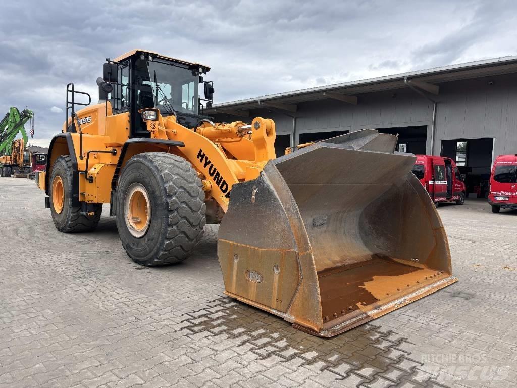 Hyundai HL 975 Iekrāvēji uz riteņiem