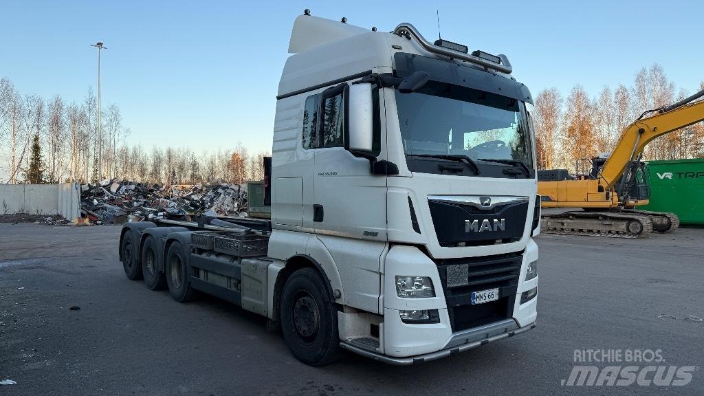 MAN TGX 35.580 Treileri ar āķi