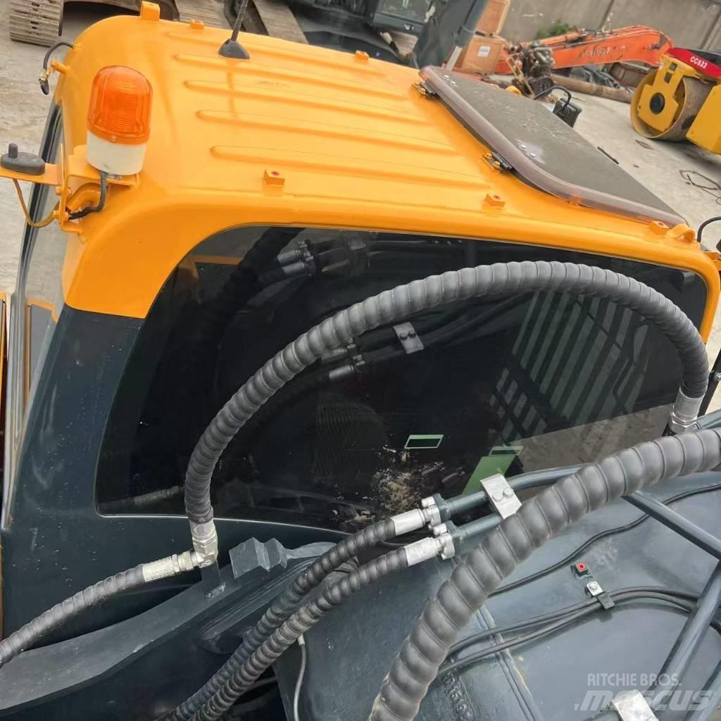 Hyundai R330LC-9S Vidēja lieluma ekskavatori 7 t - 12 t