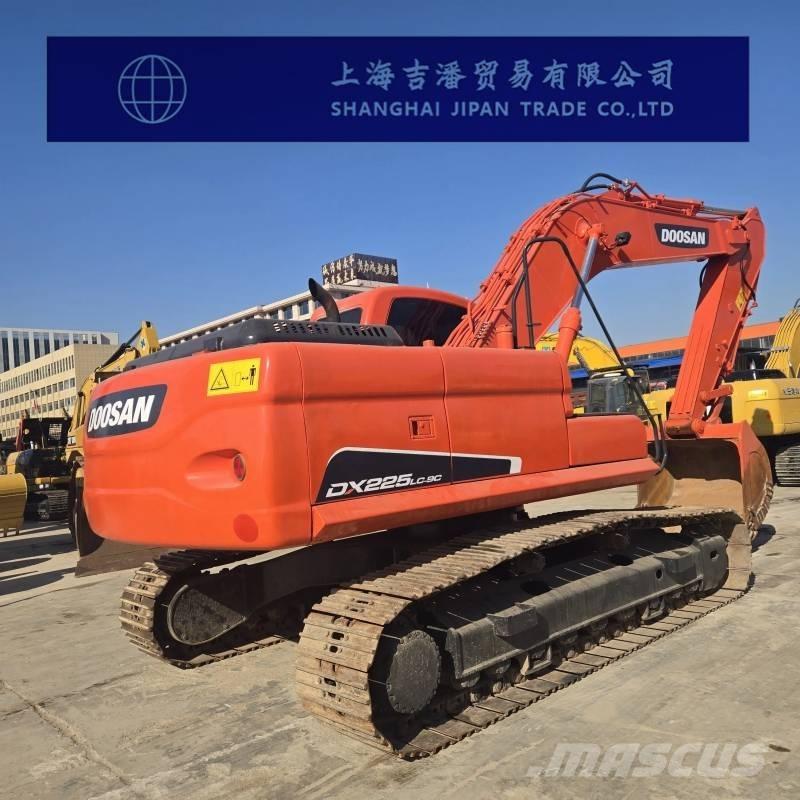Doosan DX 225 Kāpurķēžu ekskavatori