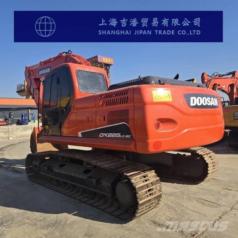Doosan DX 225 Kāpurķēžu ekskavatori