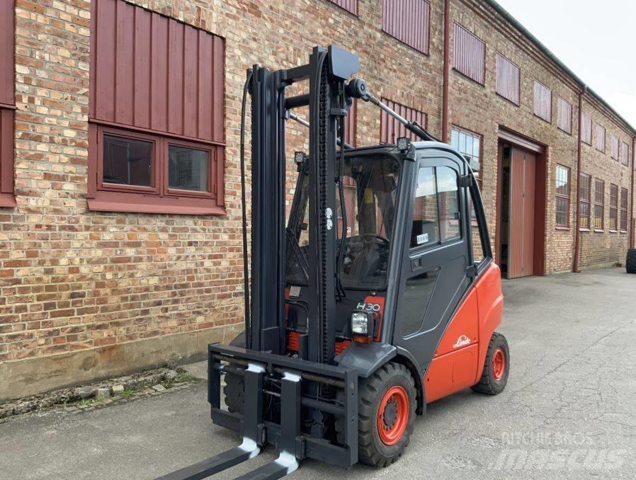Linde H 30 D Tehnika ar dīzeļa dzinēju