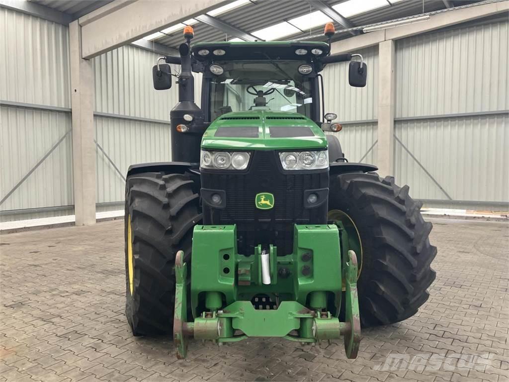 John Deere 8295R Traktori