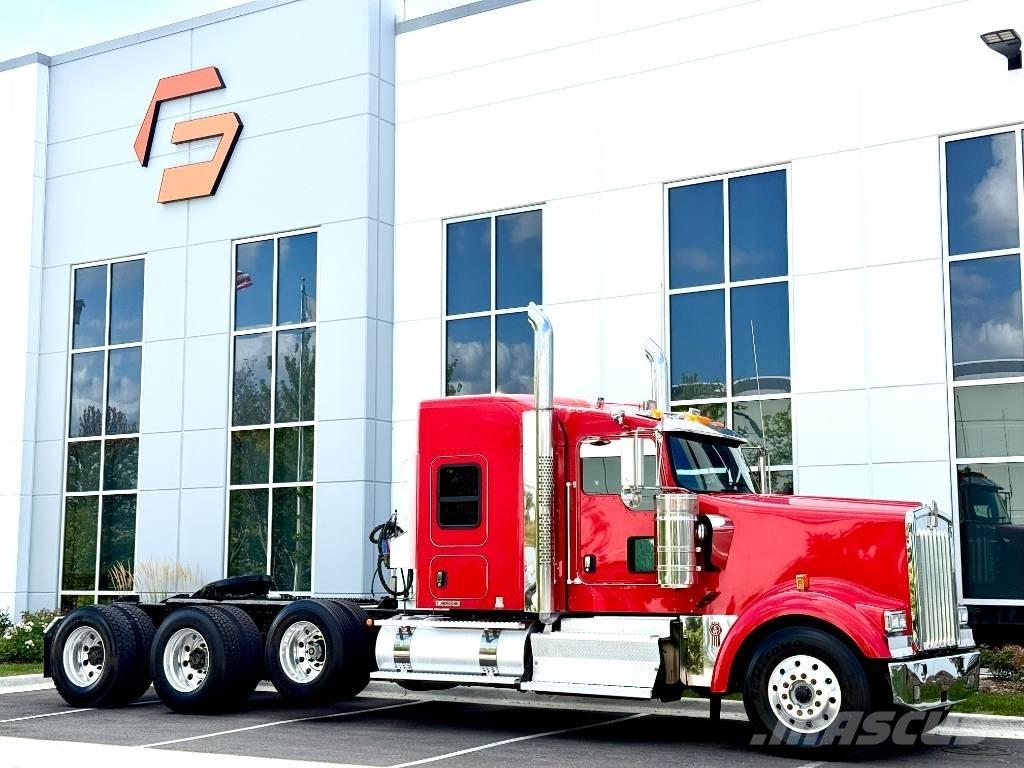 Kenworth W 900 Vilcēji