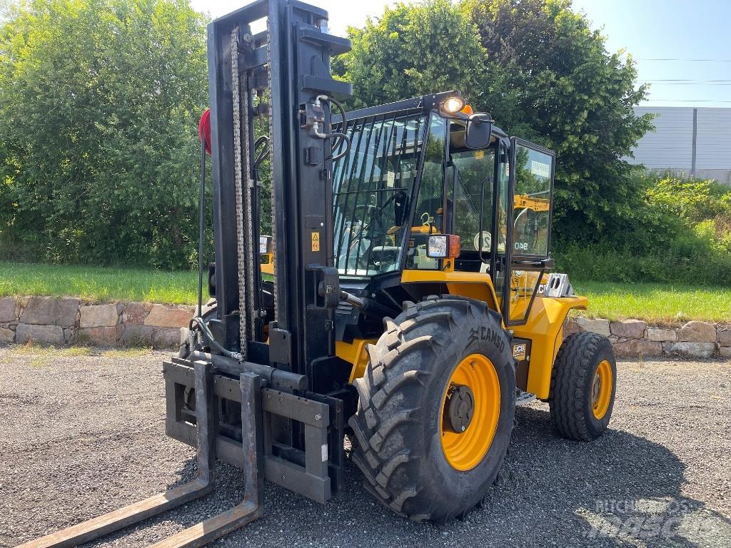 JCB 940-2 T4 Apvidus autokrāvējs