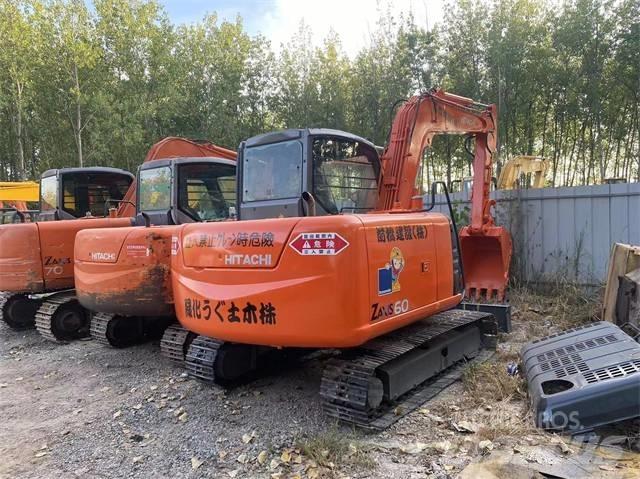 Hitachi ZX70 Kāpurķēžu ekskavatori