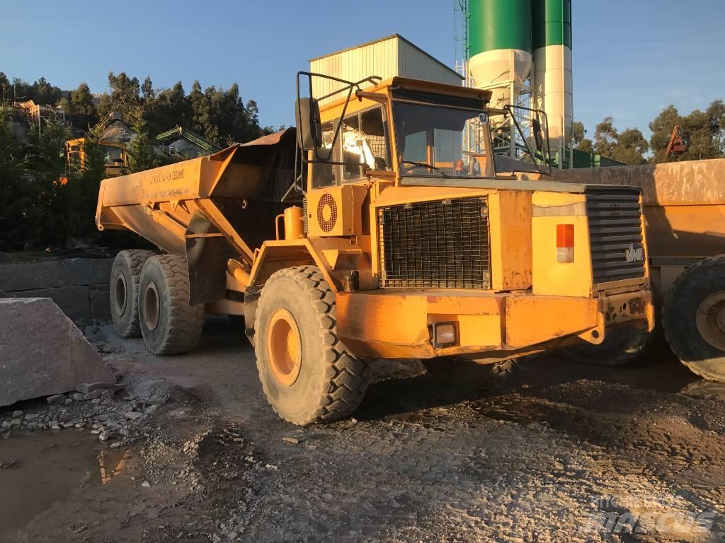 Volvo A 30 C Artikulētie pašizgāzēji