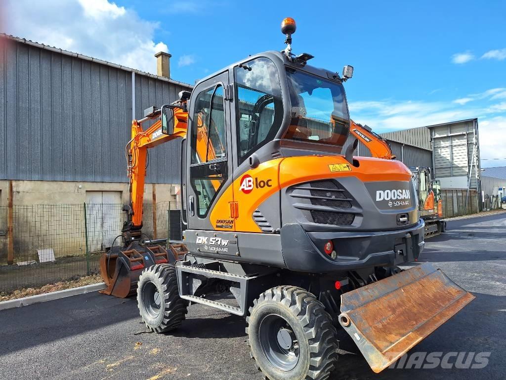 Doosan DX 57 W Ekskavatori uz riteņiem