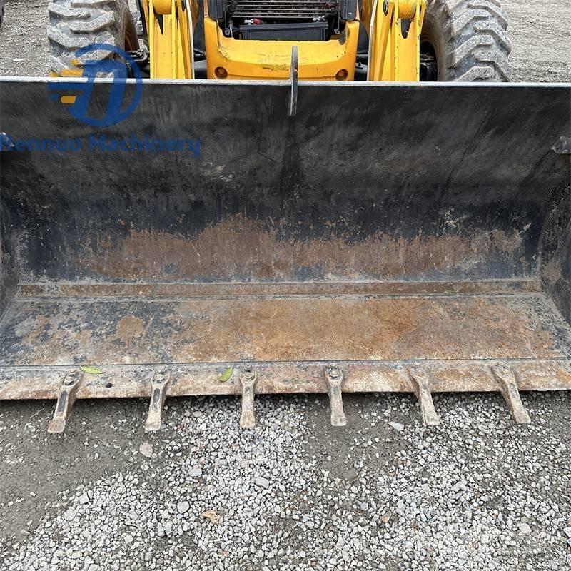 JCB 3 CX Ekskavatori-iekrāvēji