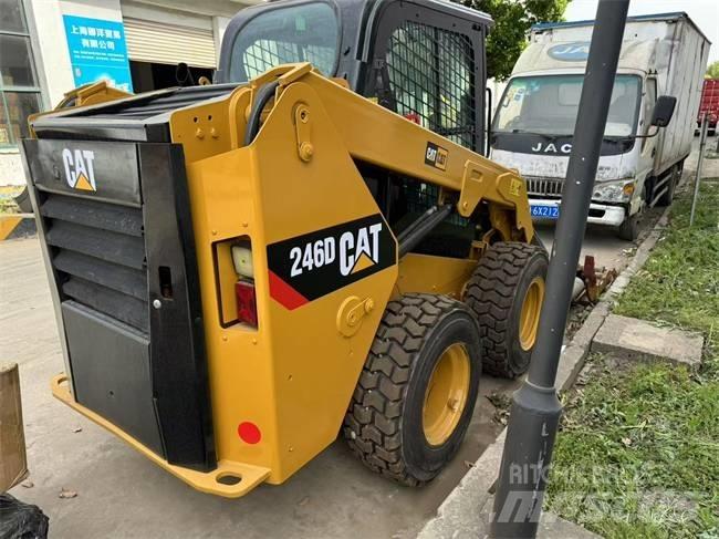CAT 246 D Lietoti riteņu kompaktiekrāvēji