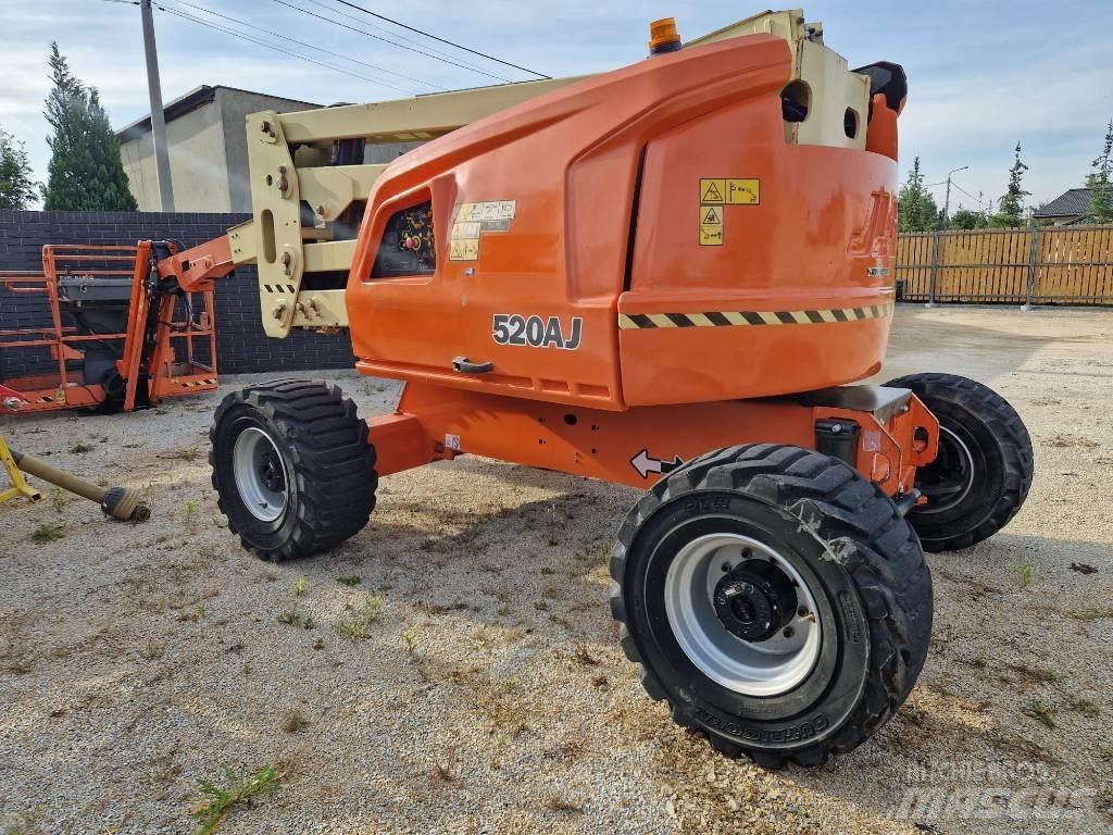 JLG 520AJ Strēles pacēlāji