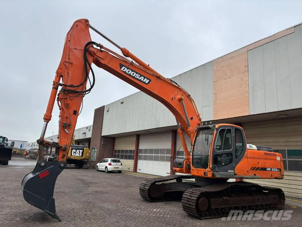 Doosan DX 255 LC Kāpurķēžu ekskavatori
