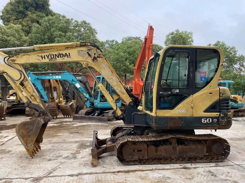 Hyundai R60-9 Kāpurķēžu ekskavatori