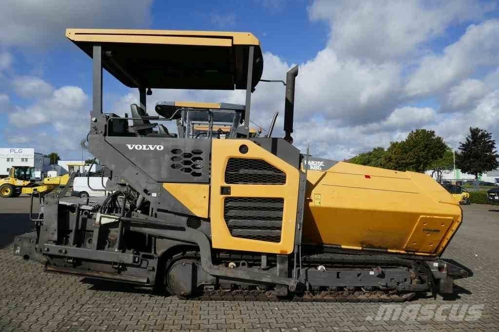 Volvo ABG P 6820  C Asfalta klājēji