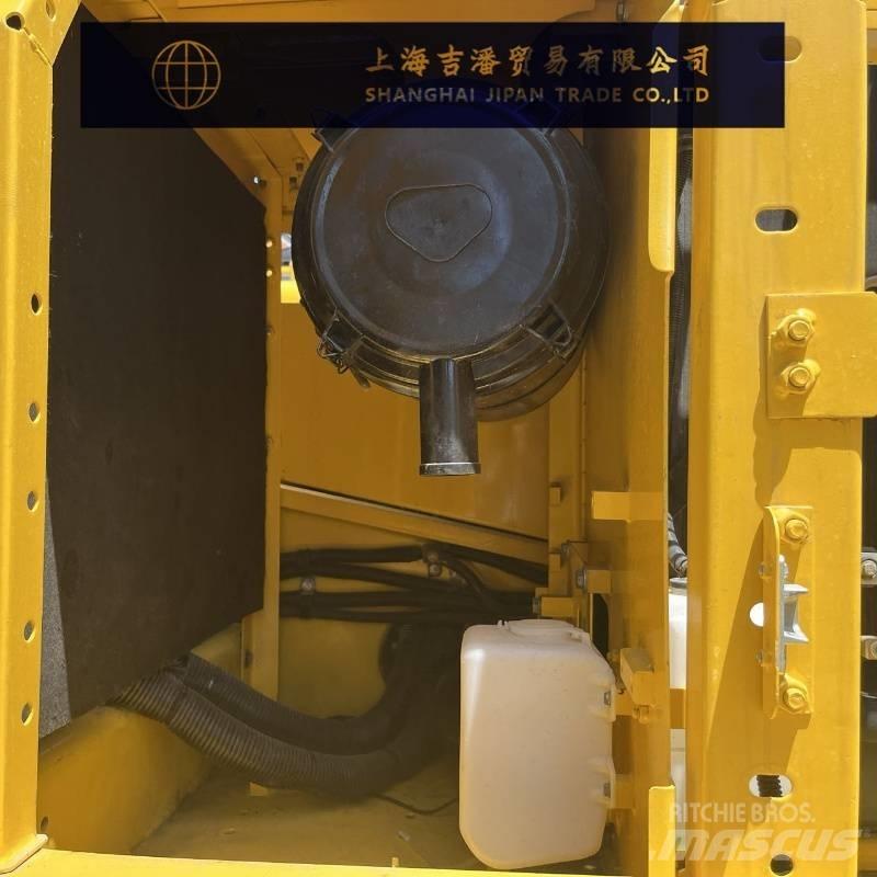 Komatsu PC 210 Kāpurķēžu ekskavatori