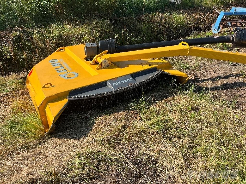 Elho Tornado 330 Pļaujmašīnas/pašgājēji