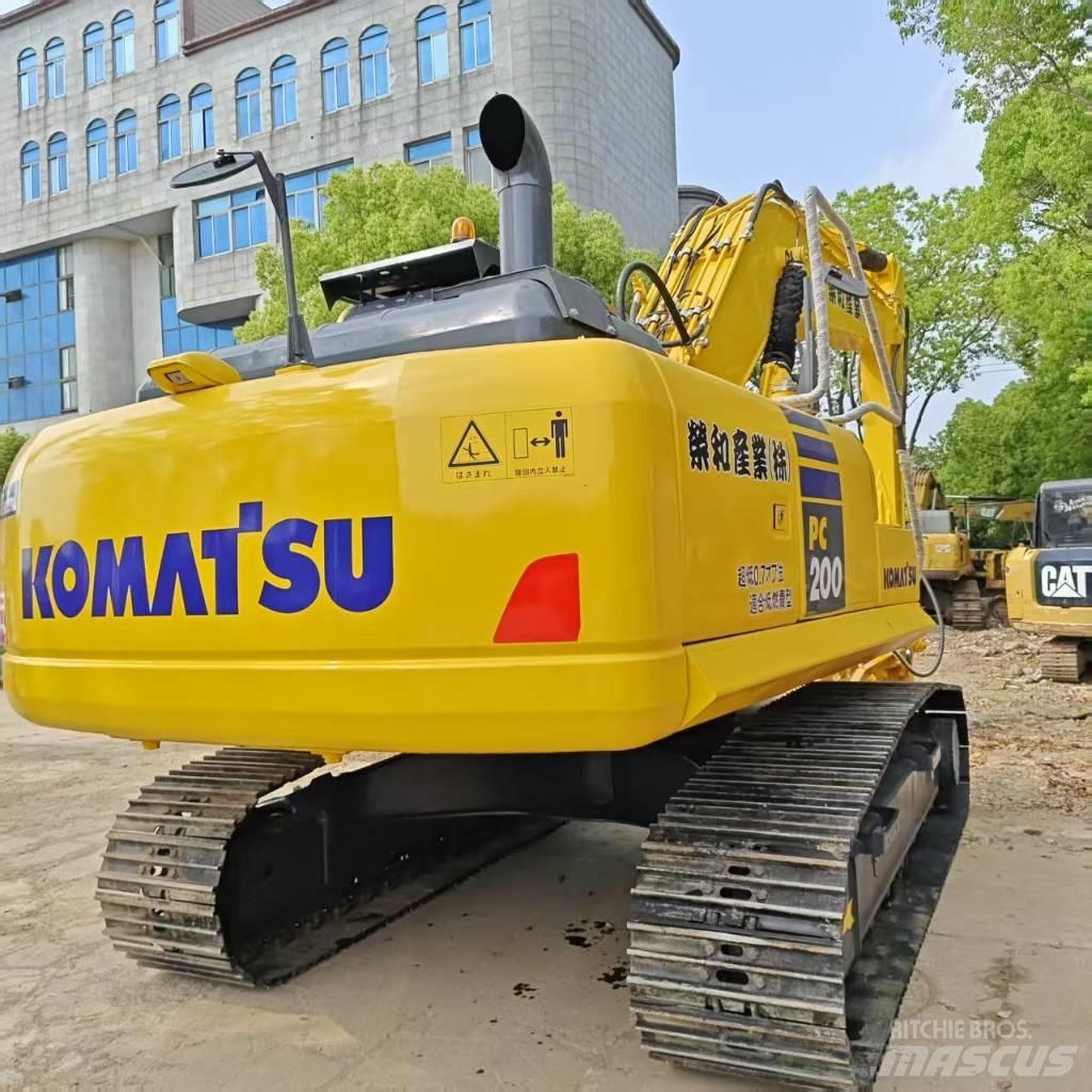 Komatsu PC 200-7 Kāpurķēžu ekskavatori
