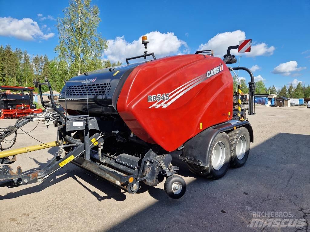 Case IH RB 545 Rituļu preses
