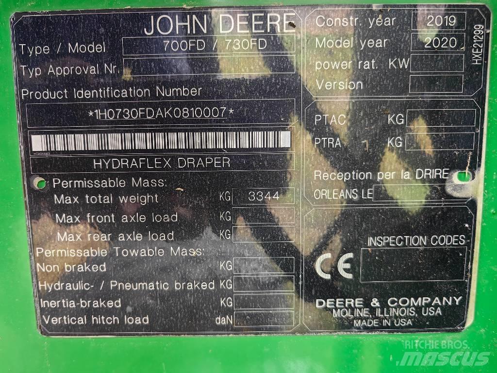 John Deere T 670 i Ražas novākšanas kombaini