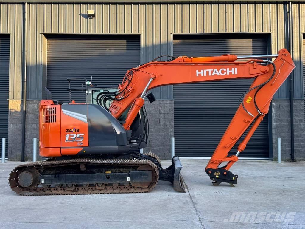 Hitachi ZX 135 US-7 Kāpurķēžu ekskavatori