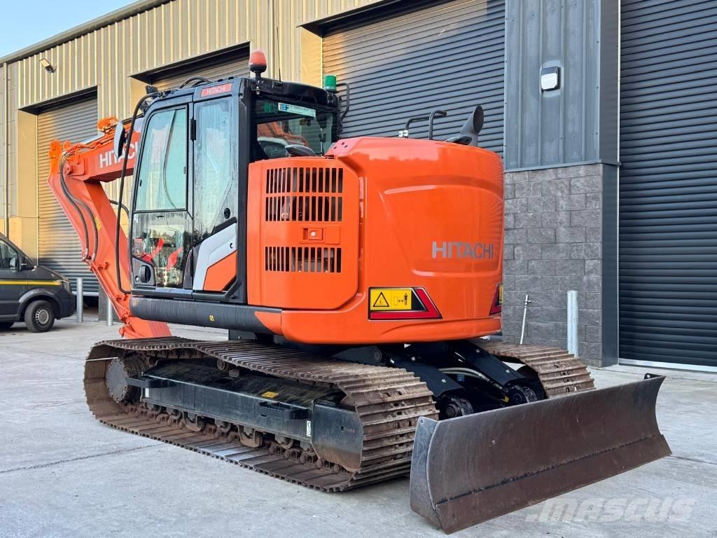 Hitachi ZX 135 US-7 Kāpurķēžu ekskavatori
