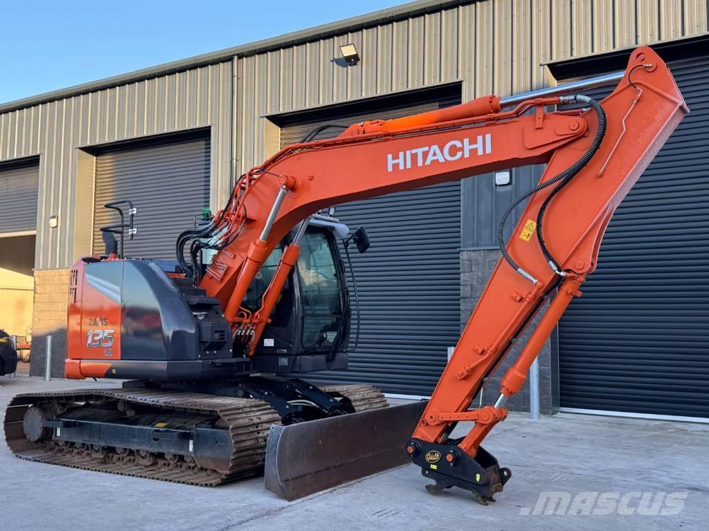 Hitachi ZX 135 US-7 Kāpurķēžu ekskavatori