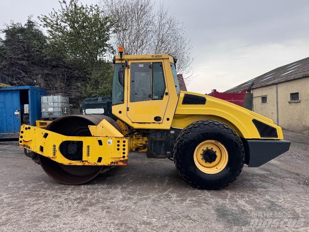 Bomag BW 213 D H-4 Vienvalča grunts veltņi