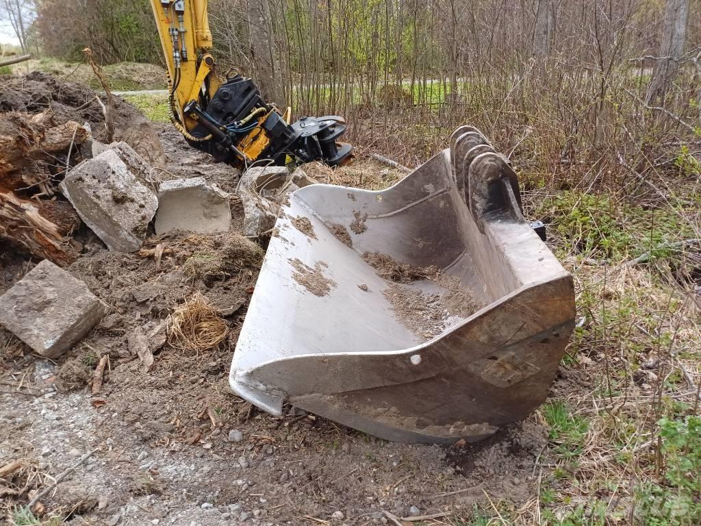 Komatsu PW 160-7E0 Ekskavatori uz riteņiem