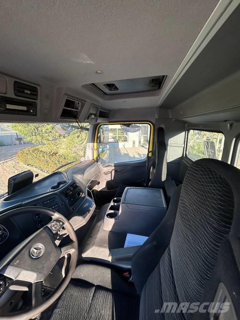 Mercedes-Benz 1530 Uzglabāšanas konteineri